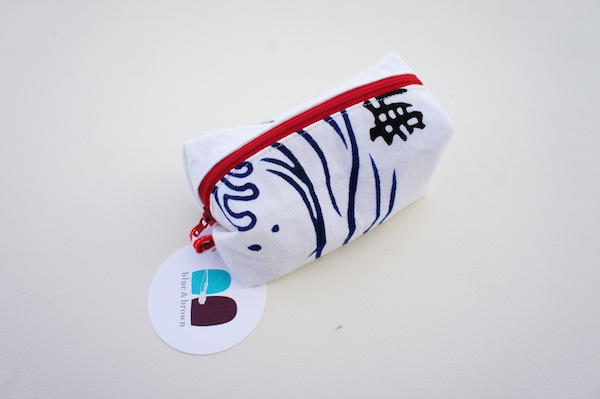 pouch1